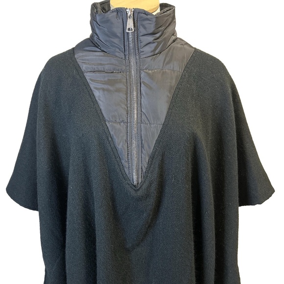 Steve Madden Puff Collar 1/2 Zip Fringe Poncho/One Size Fits Most - Picture 2 of 7